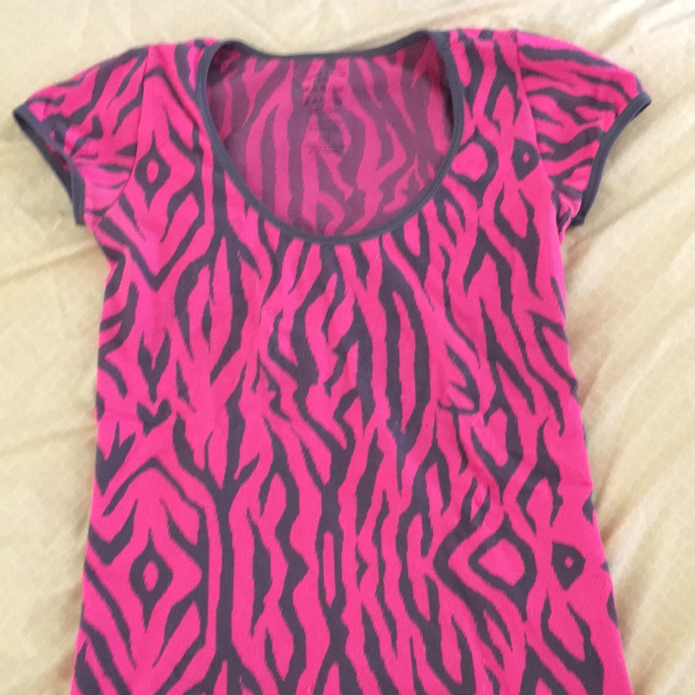 Casual short sleeve stretchy shirt